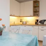 Familyhaus- 8