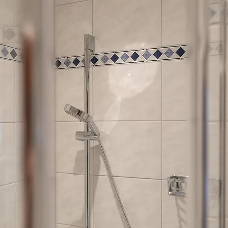 Familyhaus- 8 Apartment *