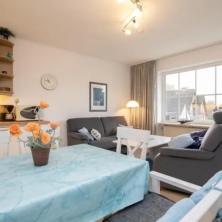 Lejlighed Familyhaus- 8 *