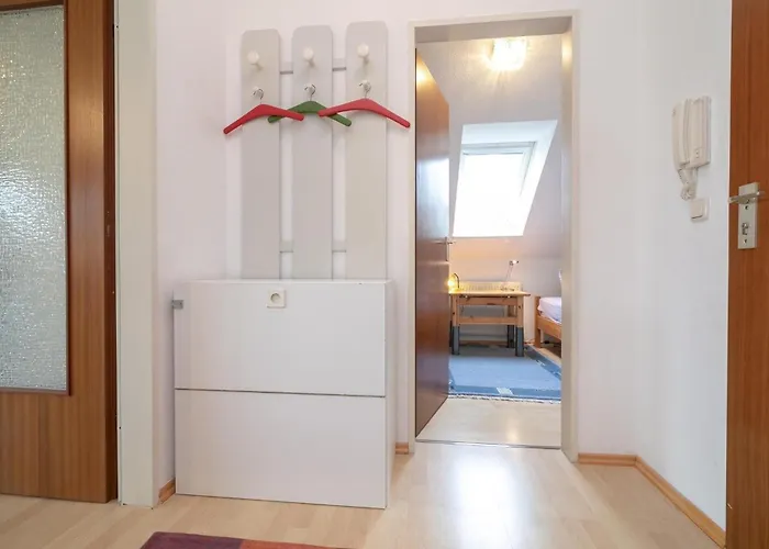 Familyhaus- 8 Lägenhet *